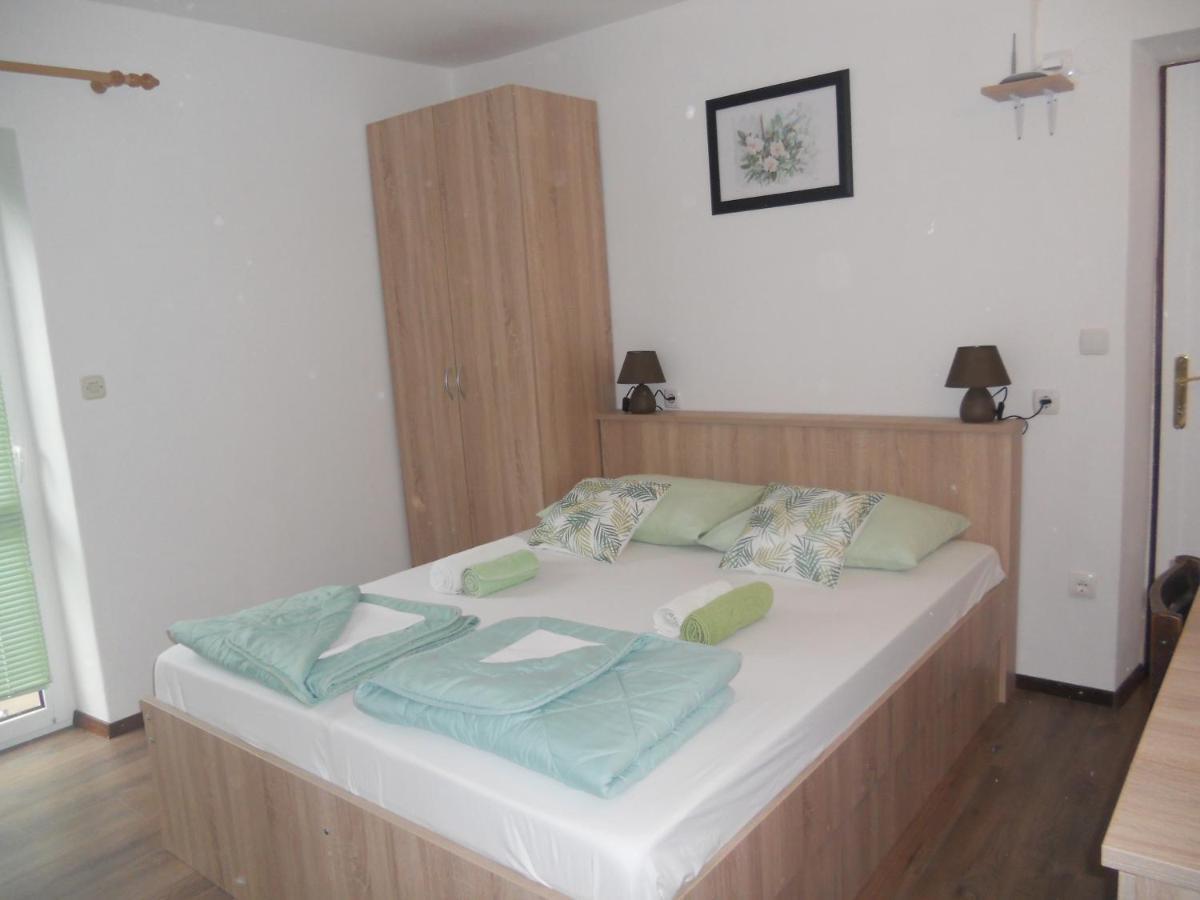 Apartment Supetarska Draga - Donja 5030A Екстер'єр фото