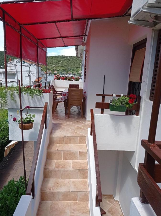 Apartment Supetarska Draga - Donja 5030A Екстер'єр фото